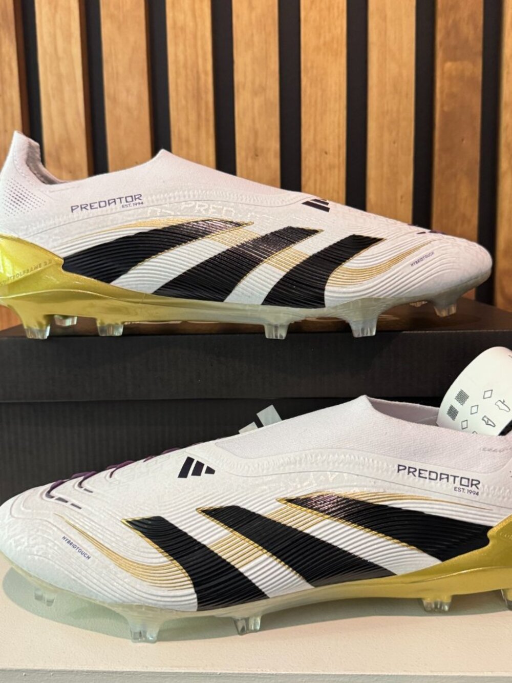 SIZE 12 MENS - adidas Predator Elite Laceless FG White Gold Black JI1079 Soccer